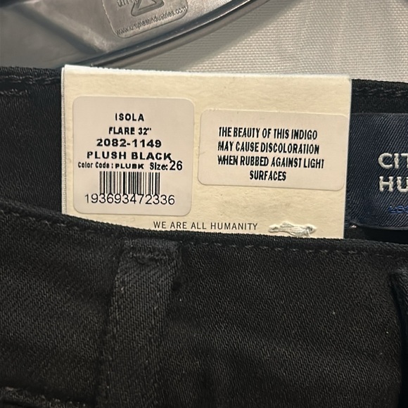 CITIZENS OF HUMANITY

Plush Black Isola Flare - Picture 7 of 10